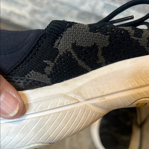 Sorel Black Gray and White Sneakers with Cushioned Midsole size 7 - Picture 12 of 15